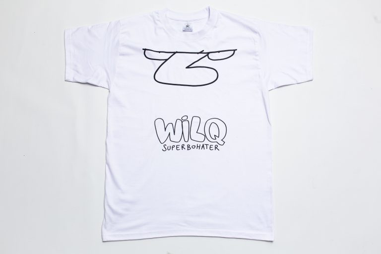 Włącz powiększenie: Biała koszulka z nadrukiem z napisem Wilq Superbohater