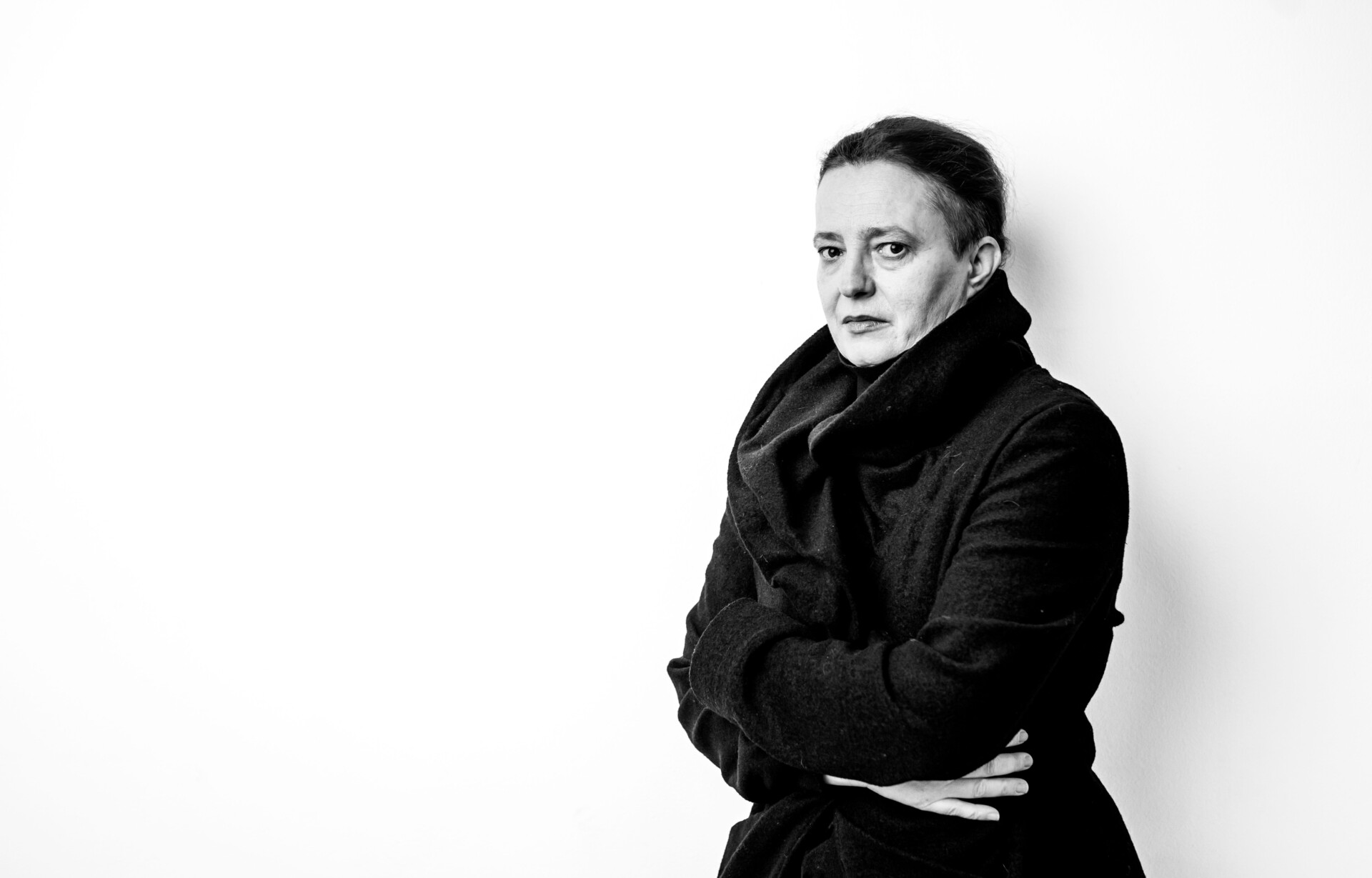 Czarno-białe zdjęcie portretowe Justyny Łagowskiej
