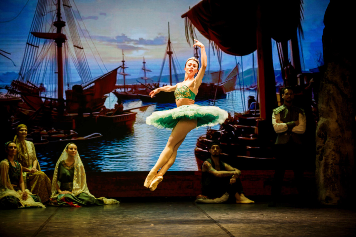 Zdjęcie  z spektaklu Korsarz 