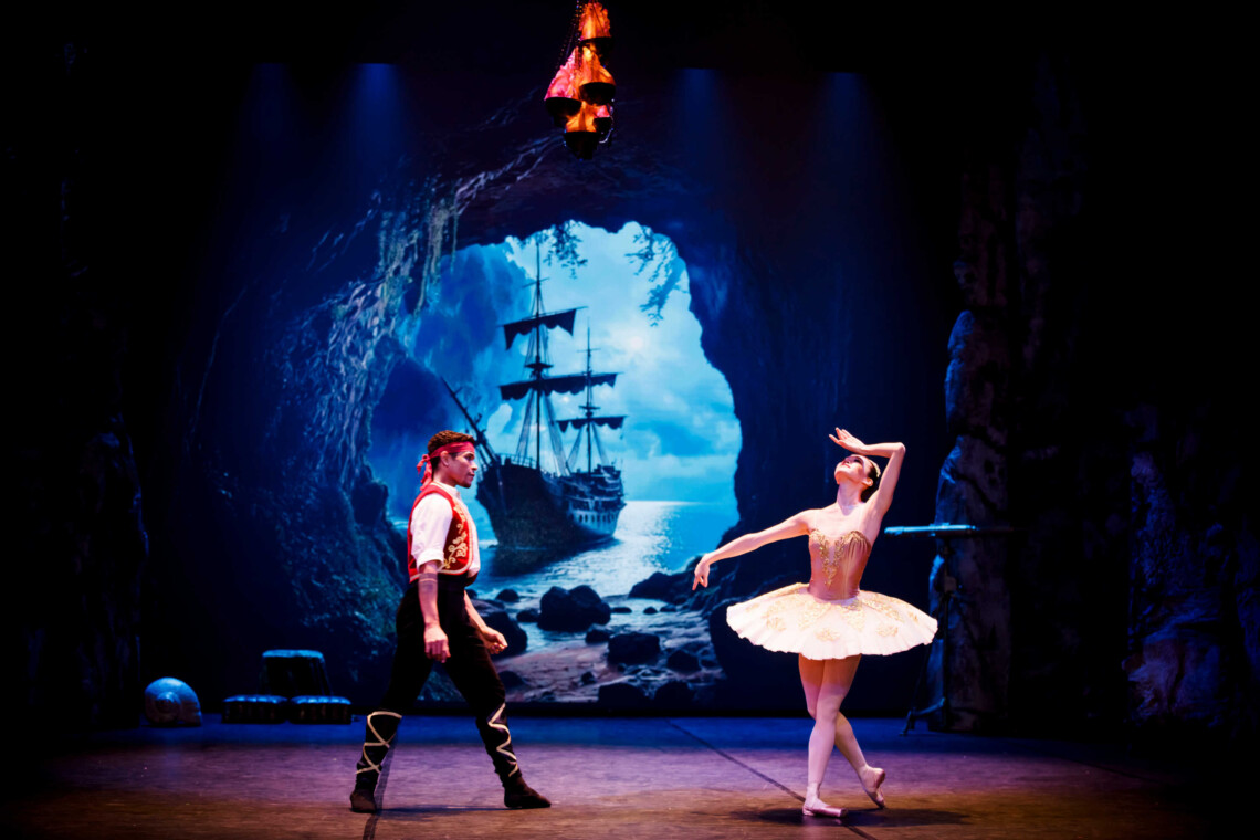 Zdjęcie  z spektaklu Korsarz 