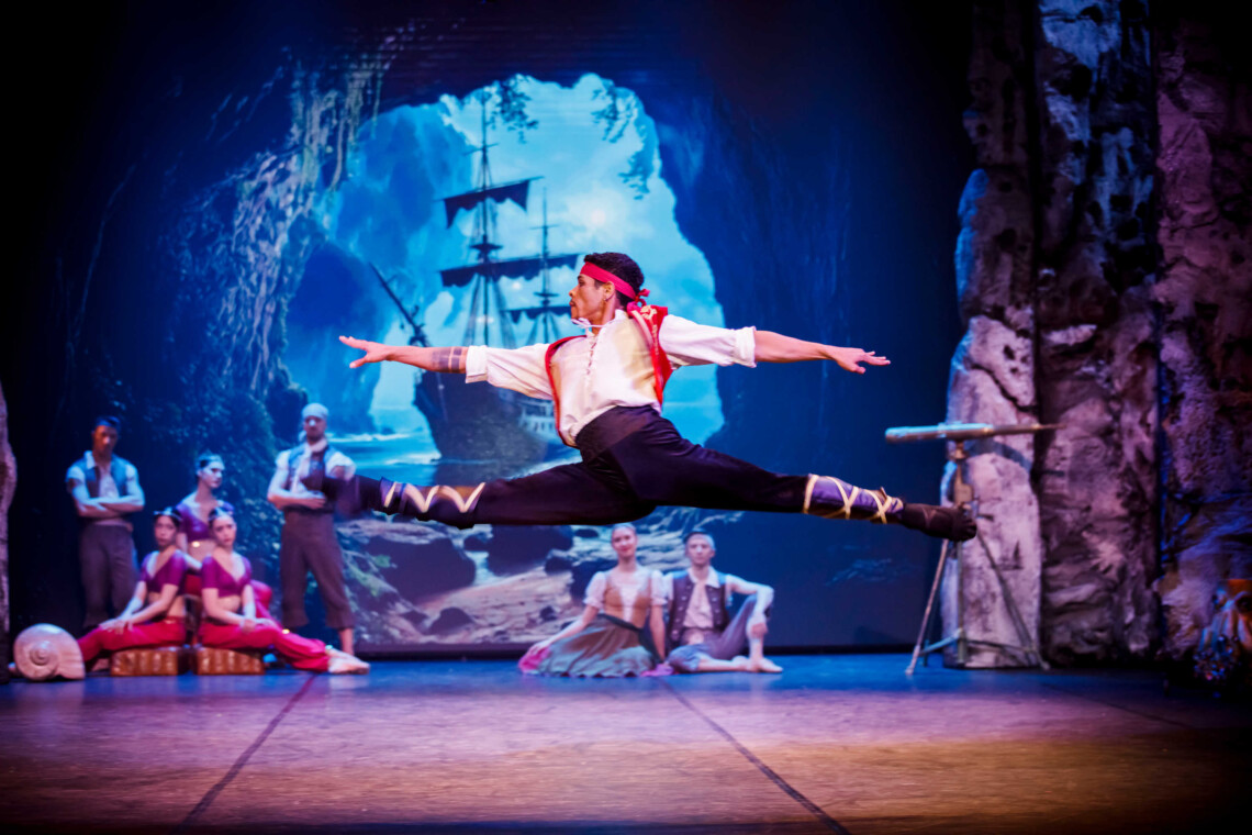 Zdjęcie  z spektaklu Korsarz 