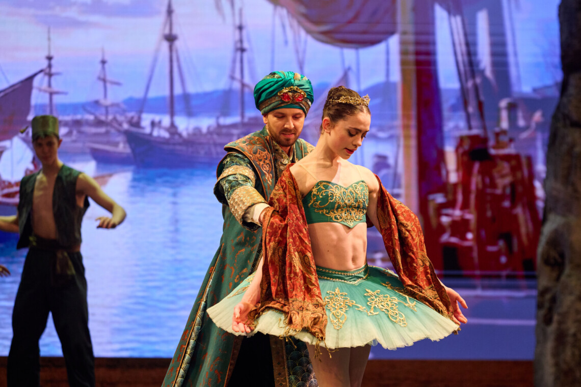 Zdjęcie  z spektaklu Korsarz 